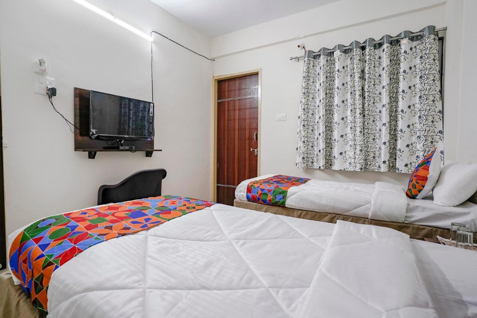 Hotel Comfort Caves Нашик Екстериор снимка