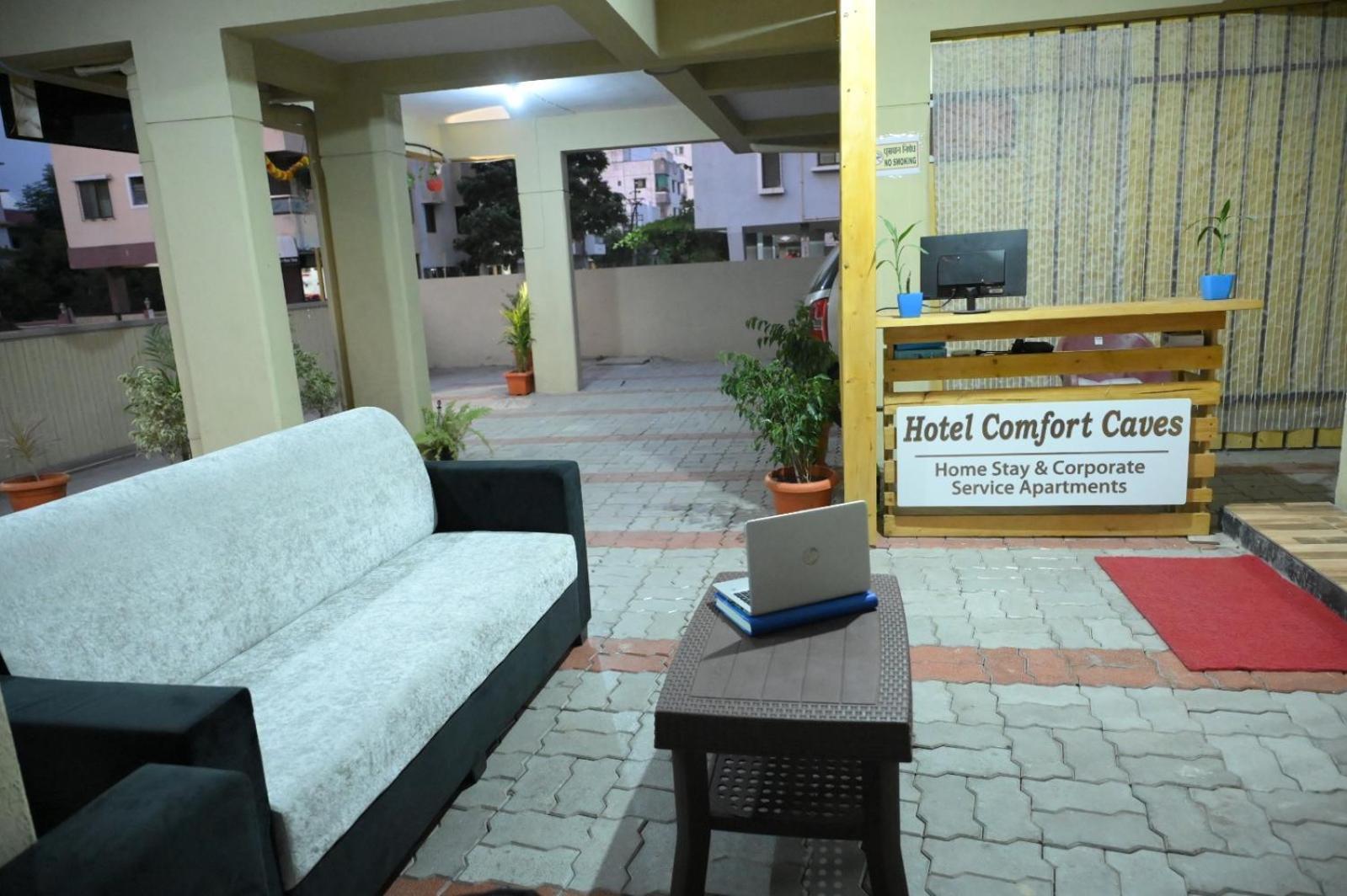Hotel Comfort Caves Нашик Екстериор снимка