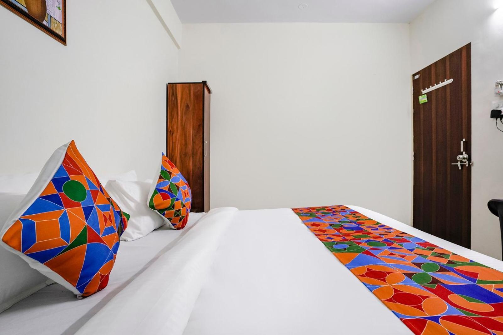 Hotel Comfort Caves Нашик Екстериор снимка